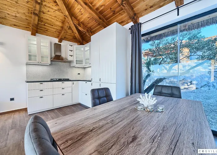 Lux V * 穆泰尔岛