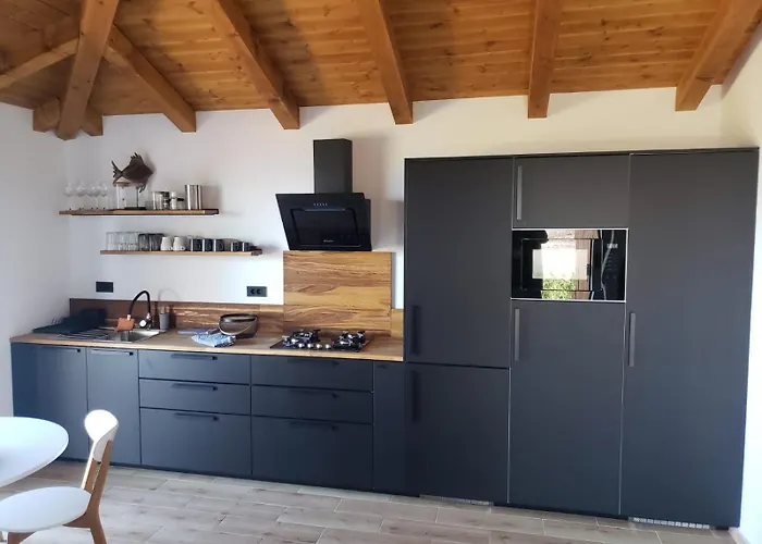 Lux V * 穆泰尔岛