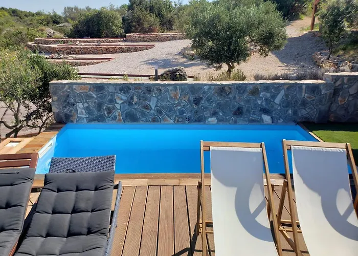 Lux V * 穆泰尔岛